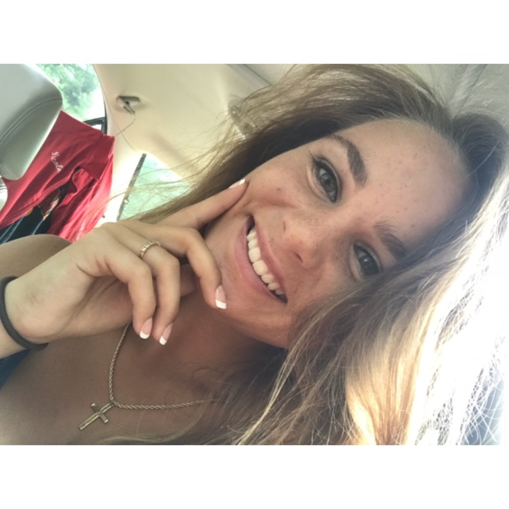 Meet your Posher, Nicole